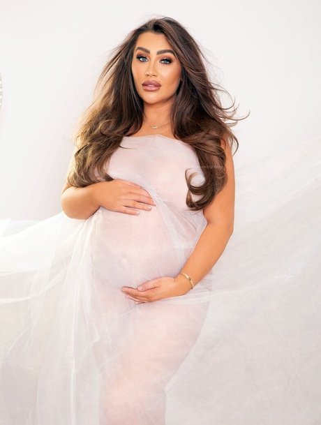 Lauren Goodger model sex pictures