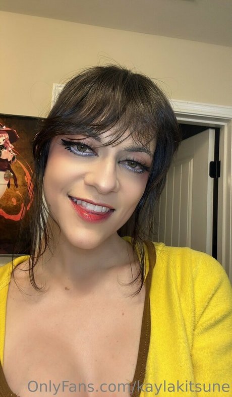 kaylakitsune adult model pic
