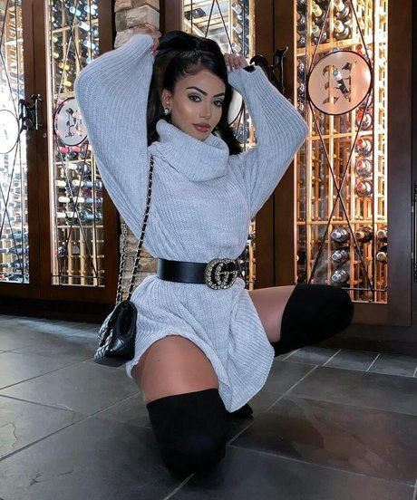 Aneeqa Farid beautiful pornstar picture