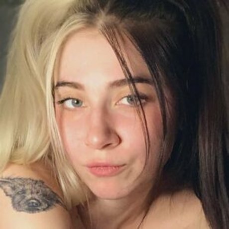 Shaynaivxx star top pictures