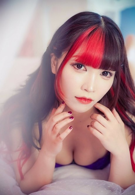 Maki Itoh exclusive actress pics