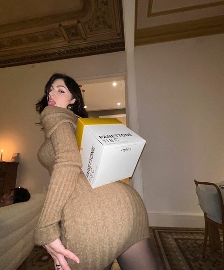Ursula Corbero pornstar perfect img