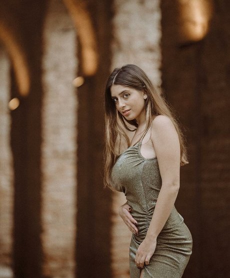 Giusy Piazza naked model gallery