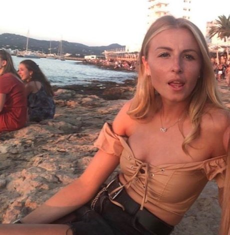 Leah Williamson pornstar high quality gallery