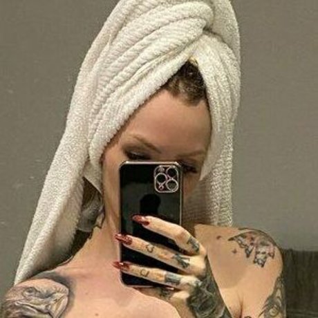 ZOO nudes actress image