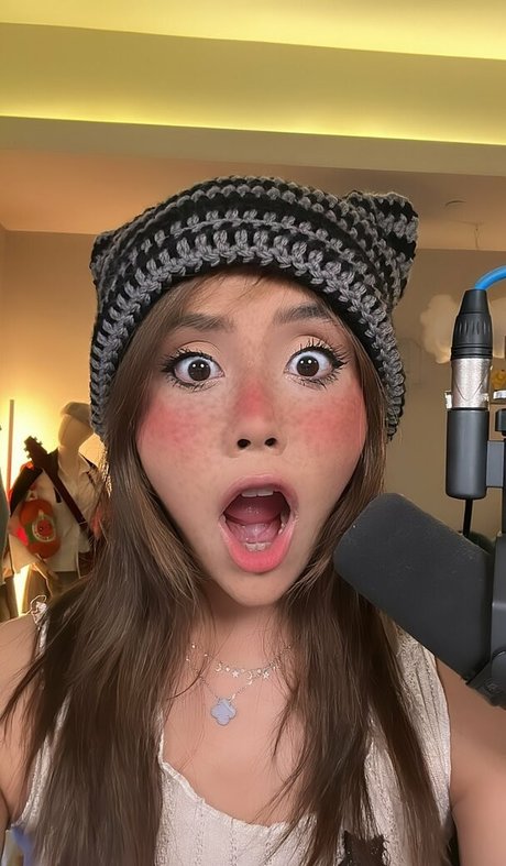 Neekolul star adult picture