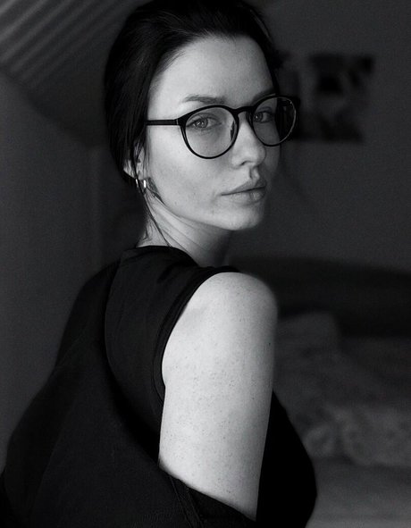 innervus xxx actress photo