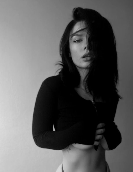 dripping pussy onlyfans erotic images