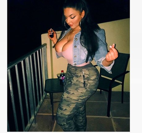 iloveteniah xxx actress gallery