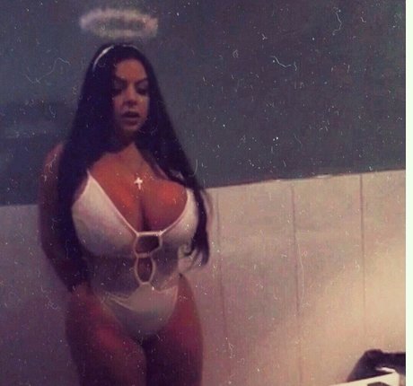 iloveteniah sexy pornstar picture
