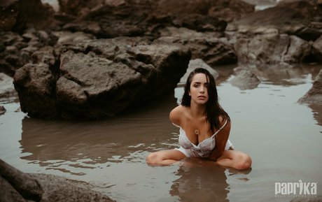 Talita Moraes art actress pic