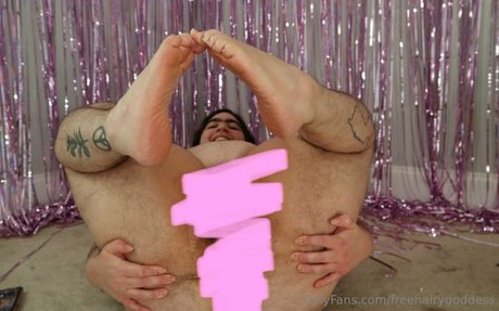 freehairygoddess porn model photo