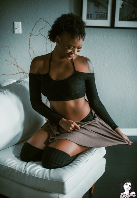 Naomi SG pornstar erotic photo