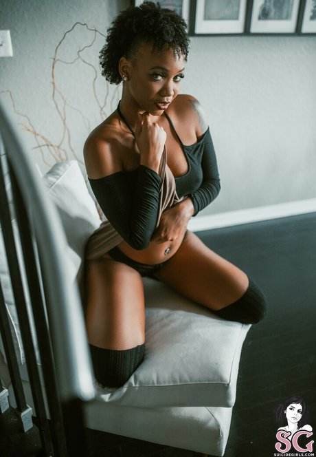 Naomi SG top profile image