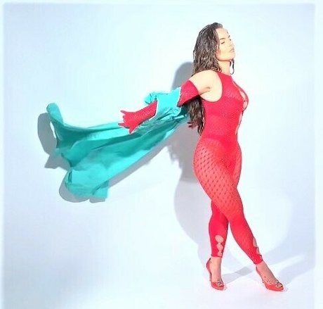 Jojo Levesque nude model image