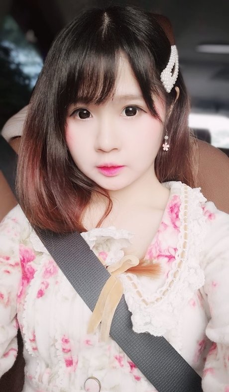Clarissa Punipun beautiful model photos