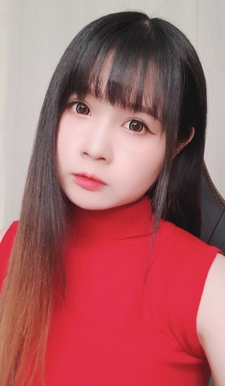 Clarissa Punipun model top galleries