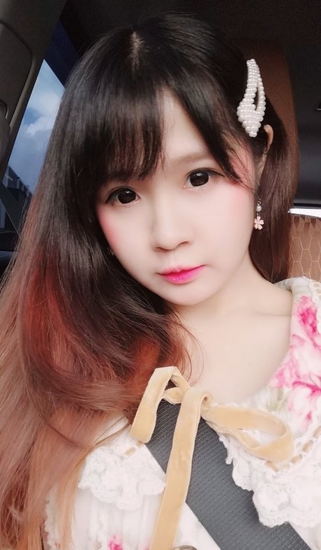 Clarissa Punipun star top pic