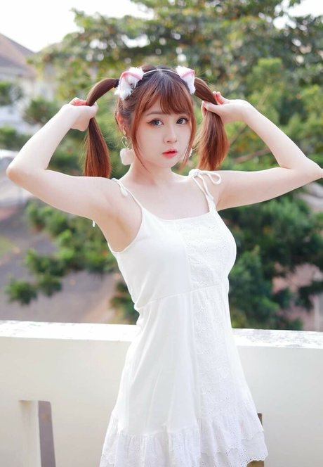 Clarissa Punipun model photo