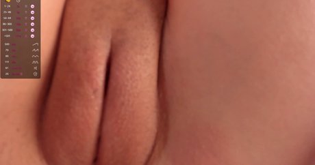 knees onlyfans pornographic photos
