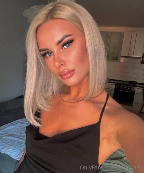 Miss Am pornstar beautiful photo
