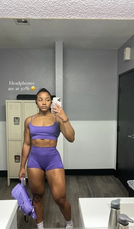 aaaaayevuh model nude archive