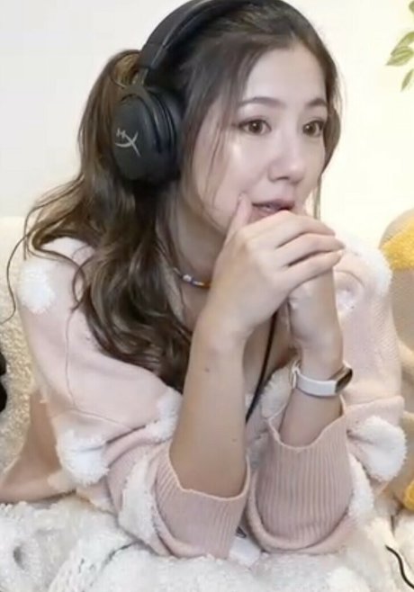 Fuslie pornstar nice gallery