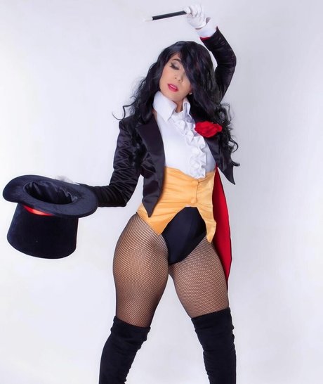 Carolina Angulo sexy star image