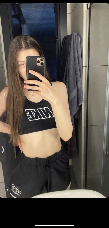 Aloona Larionova pornstar xxx archive