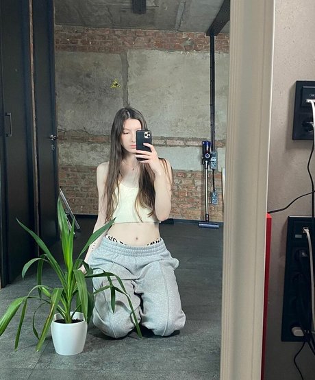 Aloona Larionova star pretty gallery