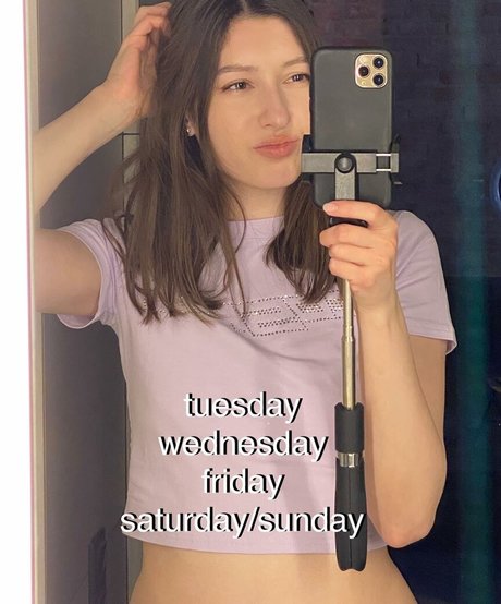 Aloona Larionova xxx actress archive