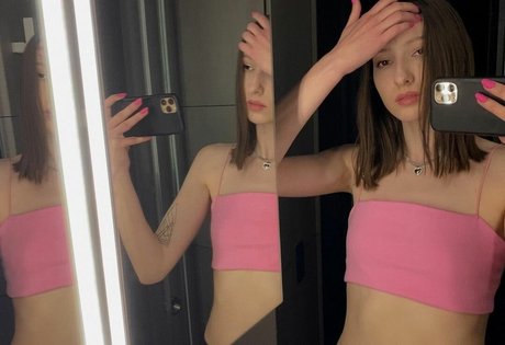 Aloona Larionova model best pictures