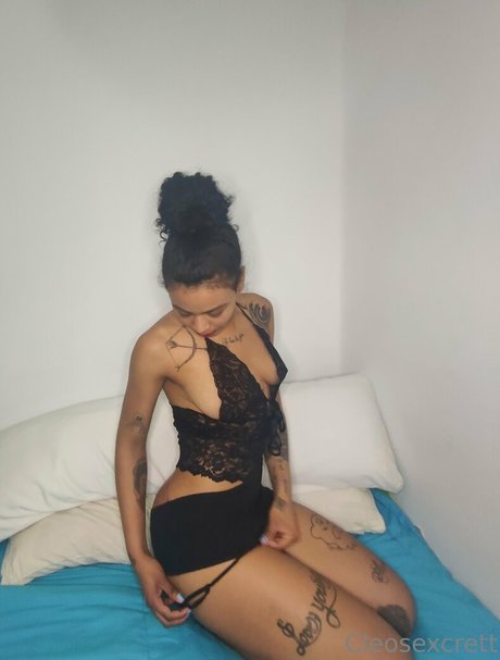 yourcleopathra model top images