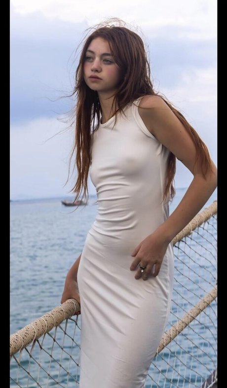 Sicily Rose perfect model img