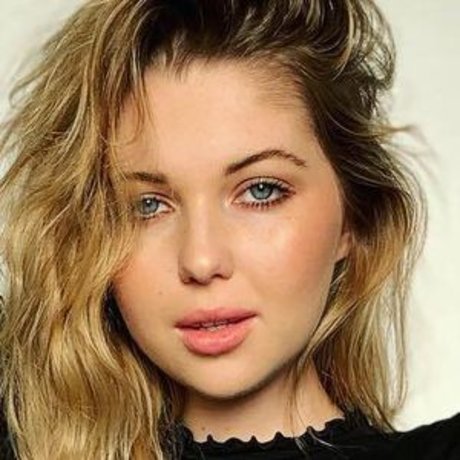 Sammi Hanratty pornographic model galleries
