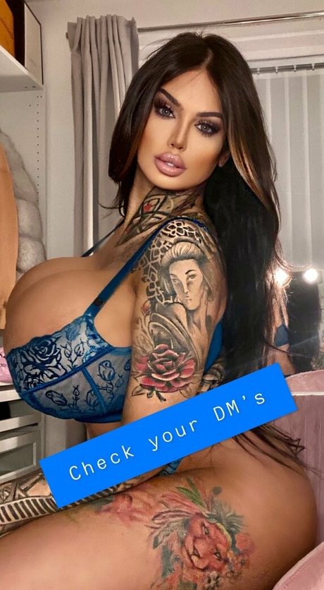famous midget onlyfans sexy nude gallery
