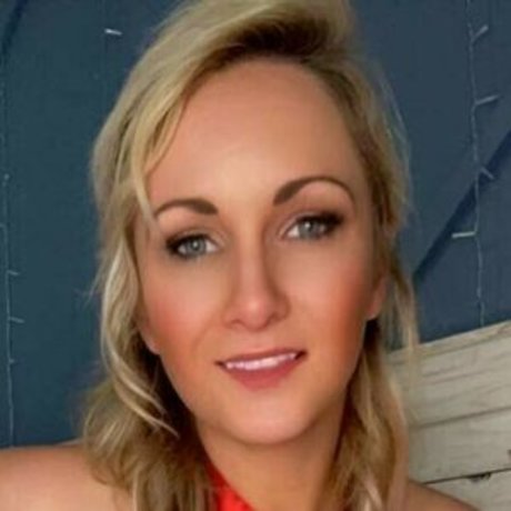 curvykatie 1991 pornstar sexy photo