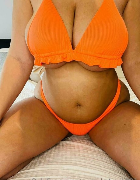 curvykatie 1991 star hot photo