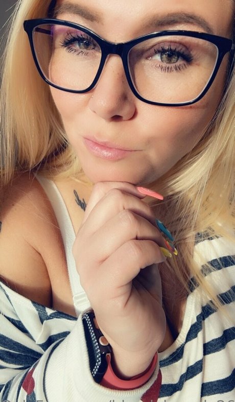 blondebrandy269 nudes model picture