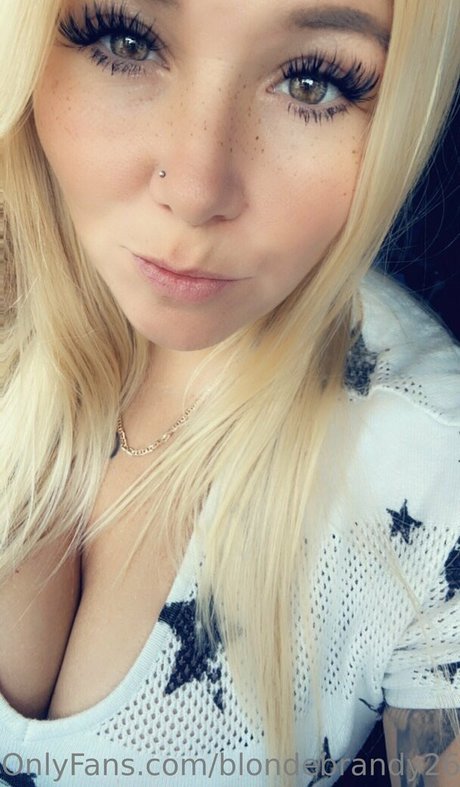 blondebrandy269 star naked picture