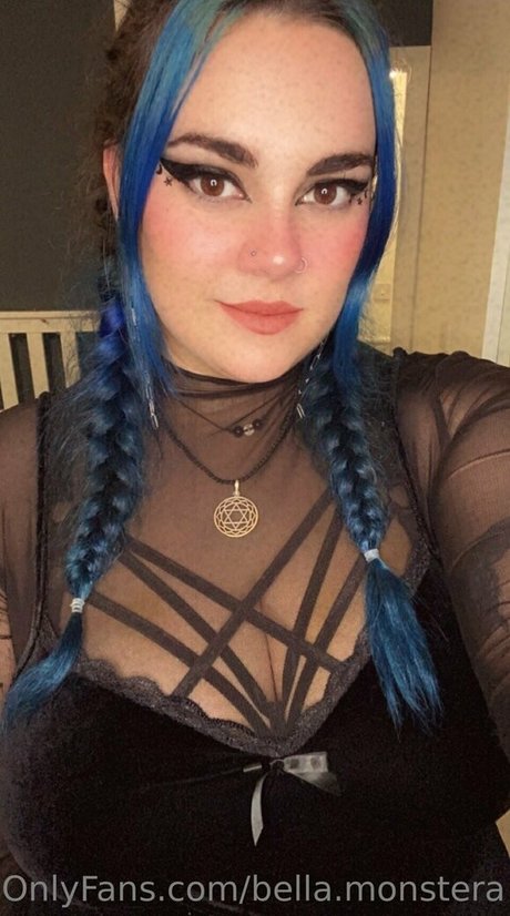 bella monstera model nude pictures