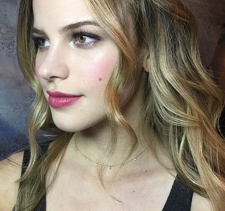 Halston Sage star xxx pic