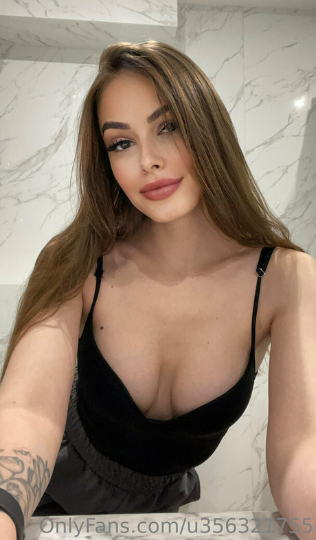 jessica caramel perfect pornstar pic