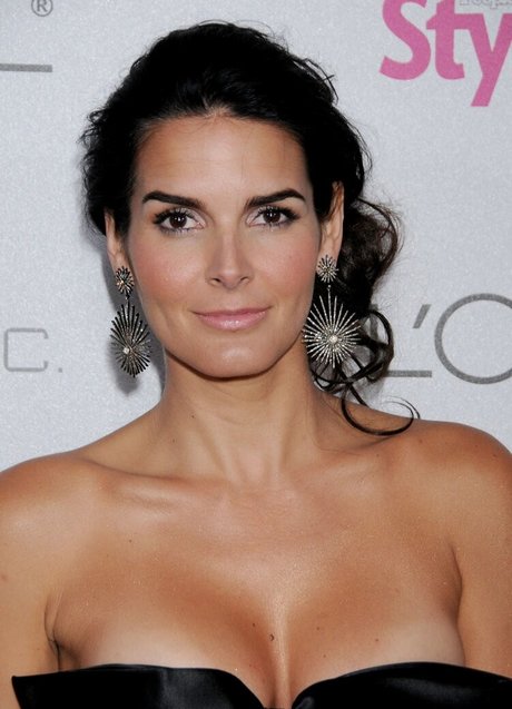 Angie Harmon star nude galleries