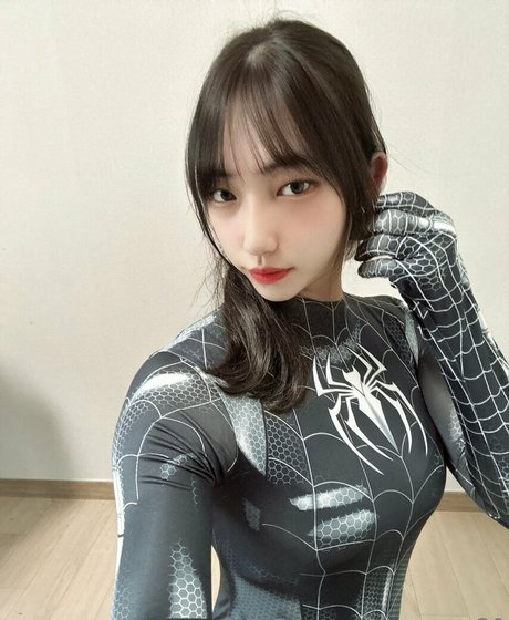 ayoung20 nude star photos