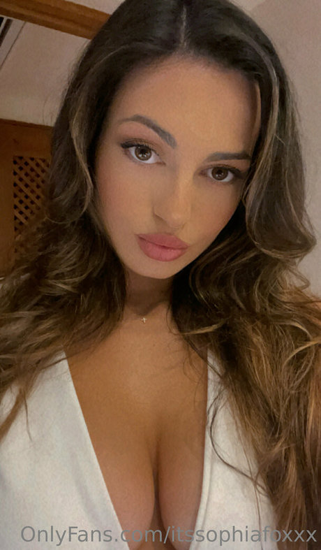 itssophiafoxxx sexy model photo