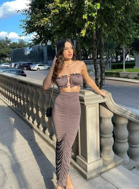 itssophiafoxxx model best pictures