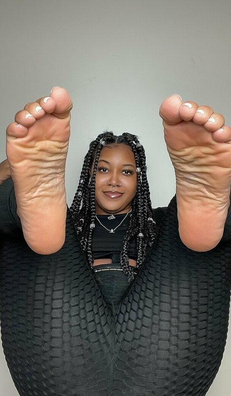 missmcqueenxx adult model images
