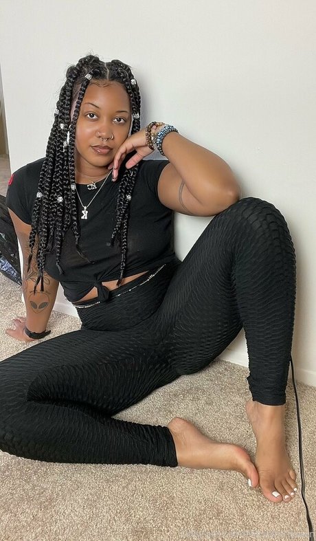 missmcqueenxx star naked image