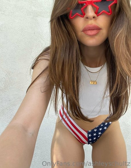 ashleyschultz model sexy gallery